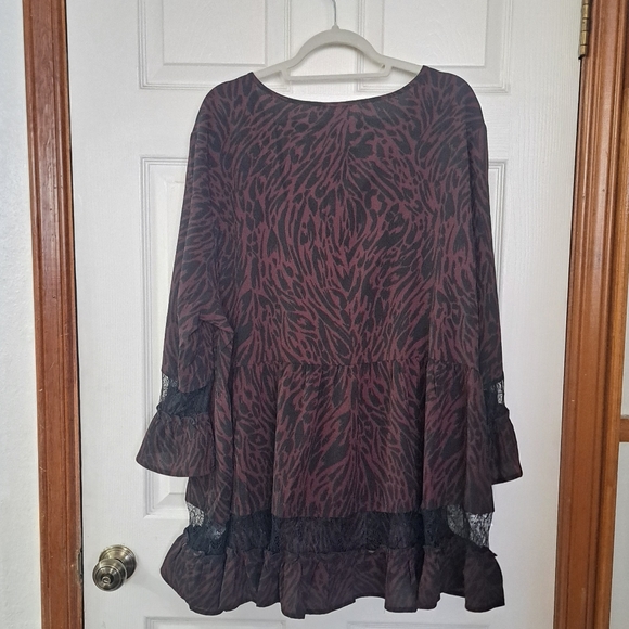 NWT AVENUE STUDIO BOHO TOP IN PLUM ZEBRA - Picture 4 of 8